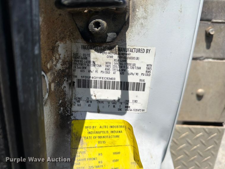 image for item YA3064 2015 Ford F450 Super Duty bucket truck