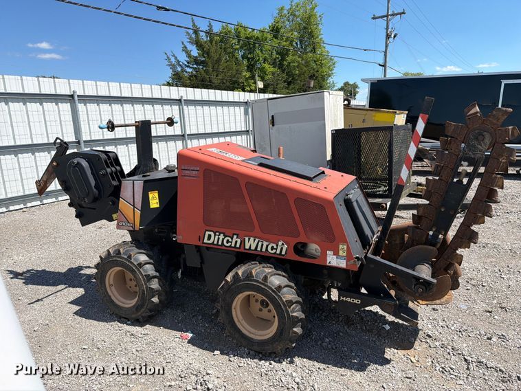image for item YA3068 2017 Ditch Witch 410SX trencher
