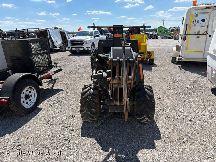 image for item YA3068 2017 Ditch Witch 410SX trencher
