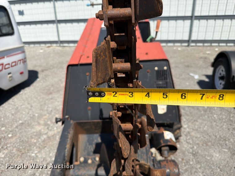 image for item YA3068 2017 Ditch Witch 410SX trencher