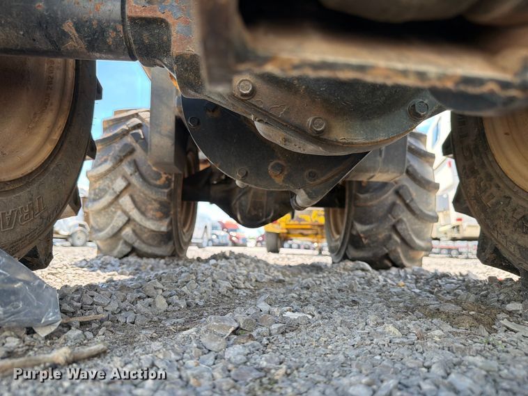 image for item YA3068 2017 Ditch Witch 410SX trencher