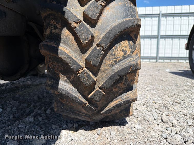image for item YA3068 2017 Ditch Witch 410SX trencher