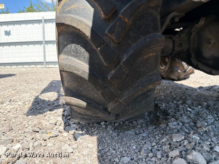 image for item YA3068 2017 Ditch Witch 410SX trencher