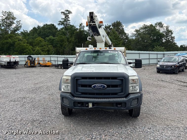 image for item YA3108 2014 Ford F450 Super Duty bucket truck