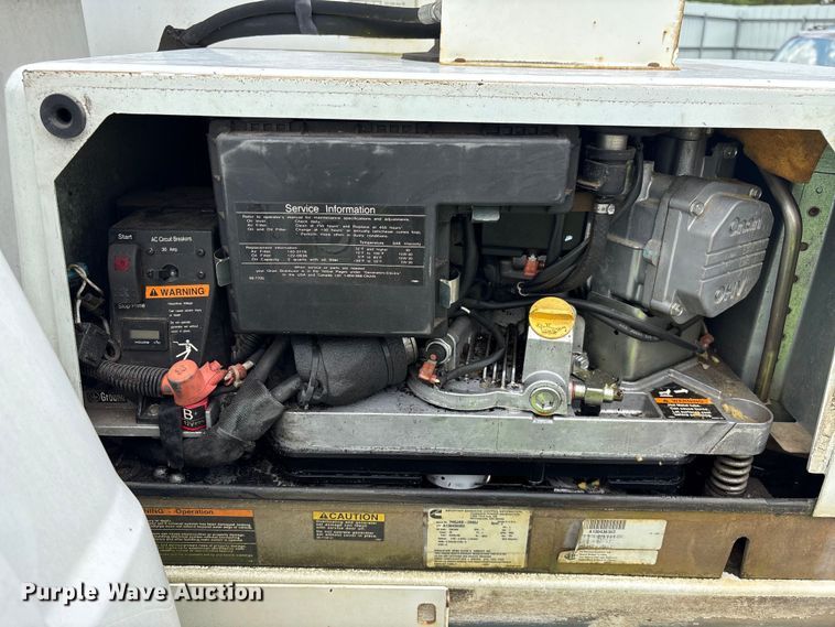 image for item YA3108 2014 Ford F450 Super Duty bucket truck