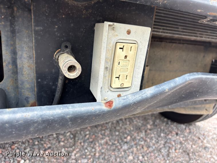image for item YA3108 2014 Ford F450 Super Duty bucket truck