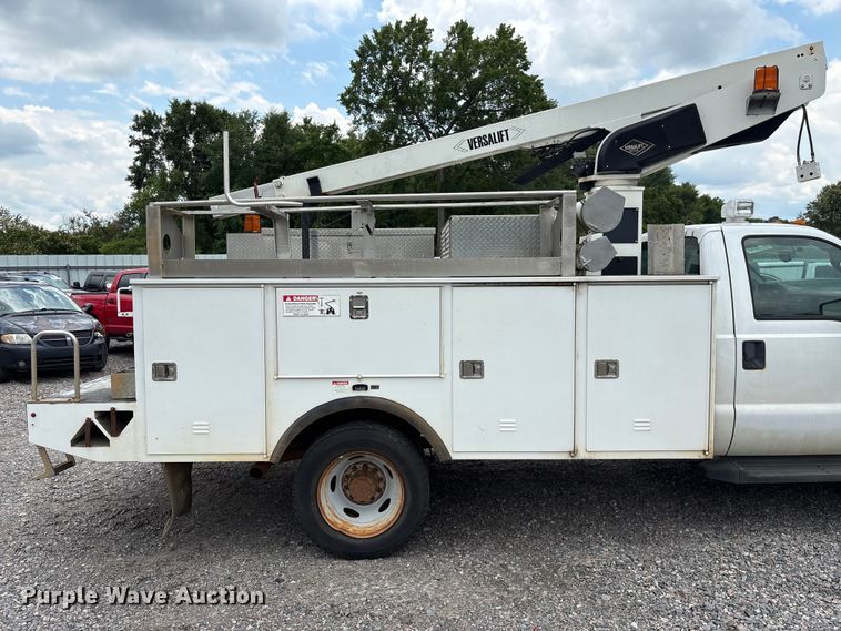 image for item YA3108 2014 Ford F450 Super Duty bucket truck