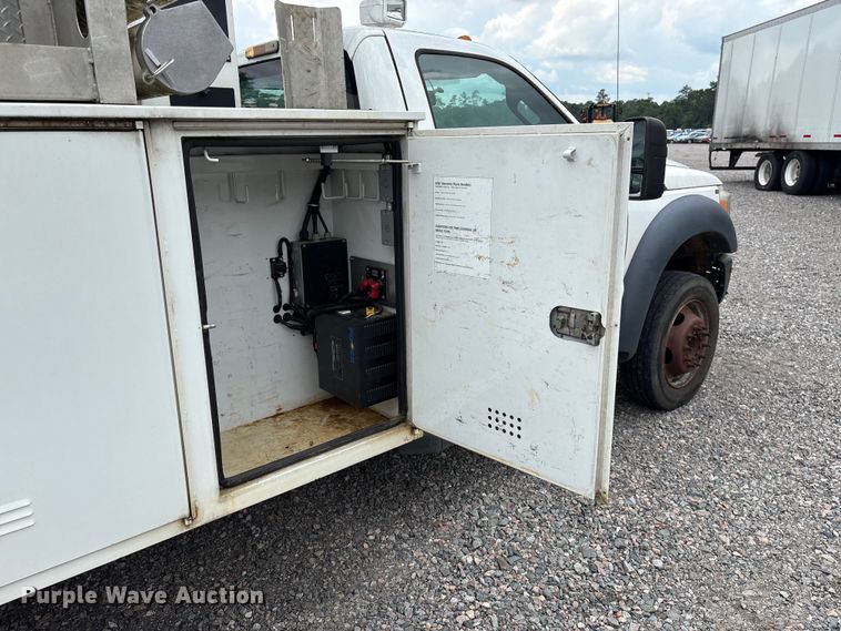 image for item YA3108 2014 Ford F450 Super Duty bucket truck