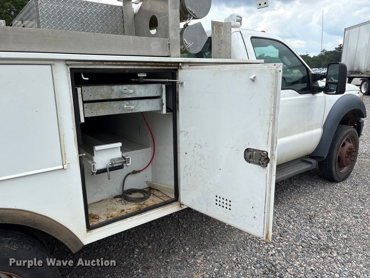 image for item YA3108 2014 Ford F450 Super Duty bucket truck