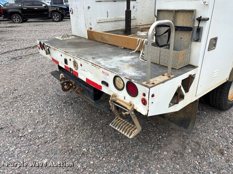 image for item YA3108 2014 Ford F450 Super Duty bucket truck