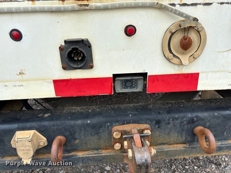 image for item YA3108 2014 Ford F450 Super Duty bucket truck