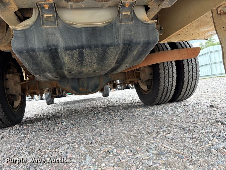image for item YA3108 2014 Ford F450 Super Duty bucket truck