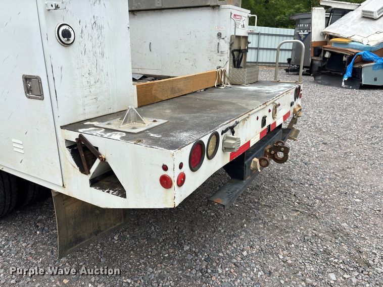 image for item YA3108 2014 Ford F450 Super Duty bucket truck