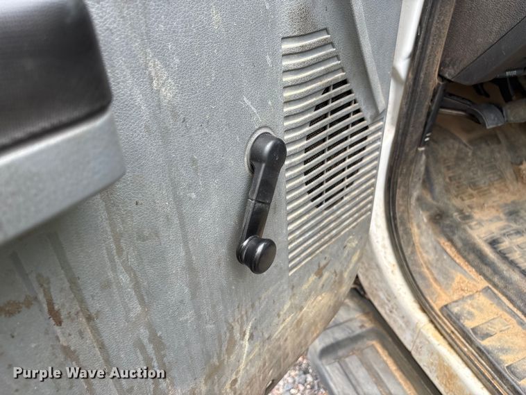 image for item YA3108 2014 Ford F450 Super Duty bucket truck