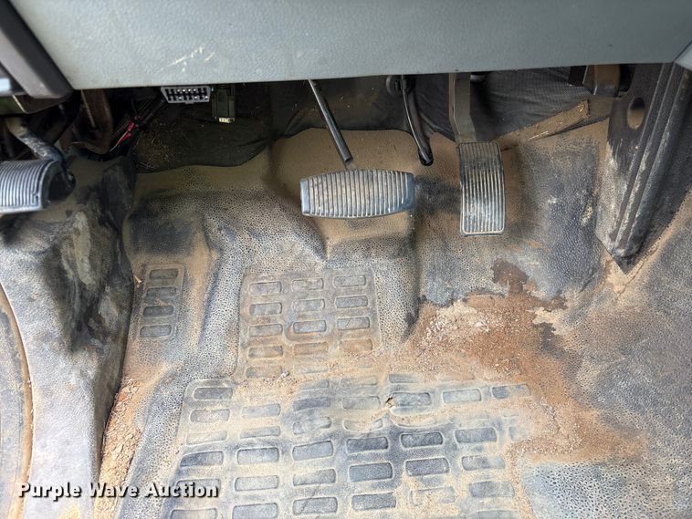image for item YA3108 2014 Ford F450 Super Duty bucket truck