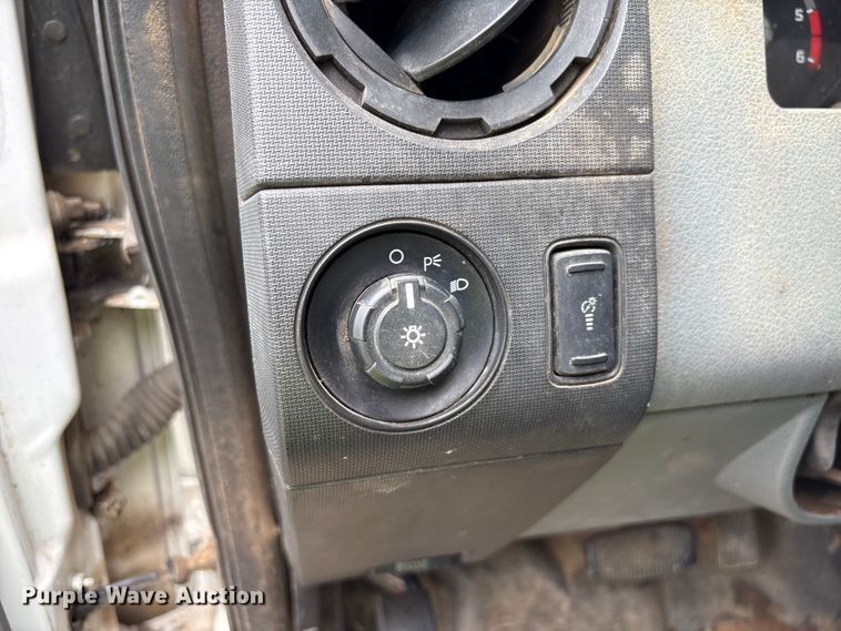 image for item YA3108 2014 Ford F450 Super Duty bucket truck