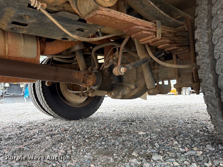image for item YA3108 2014 Ford F450 Super Duty bucket truck