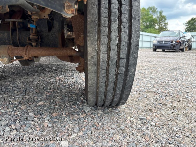 image for item YA3108 2014 Ford F450 Super Duty bucket truck
