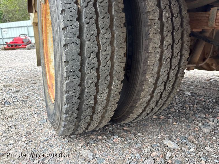 image for item YA3108 2014 Ford F450 Super Duty bucket truck