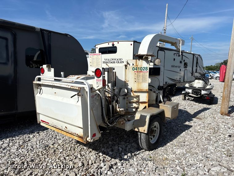 image for item YA3244 2010 Bandit 200XP wood chipper