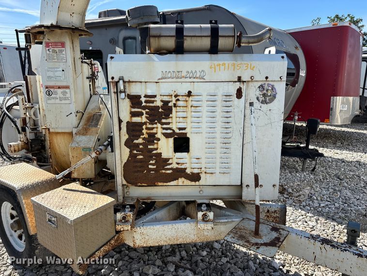 image for item YA3244 2010 Bandit 200XP wood chipper