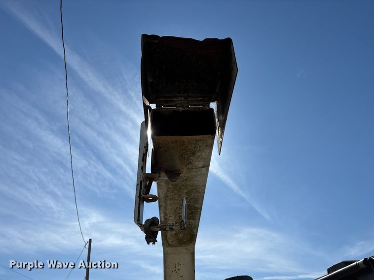 image for item YA3244 2010 Bandit 200XP wood chipper