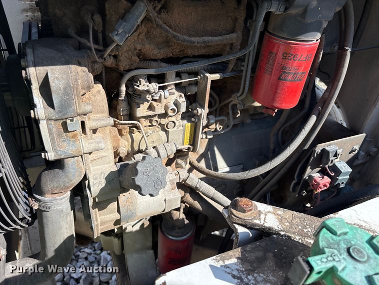 image for item YA3244 2010 Bandit 200XP wood chipper