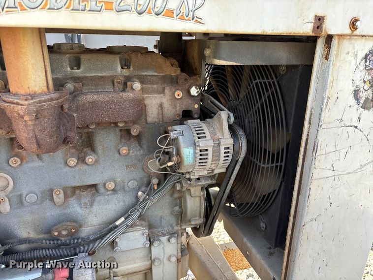 image for item YA3244 2010 Bandit 200XP wood chipper