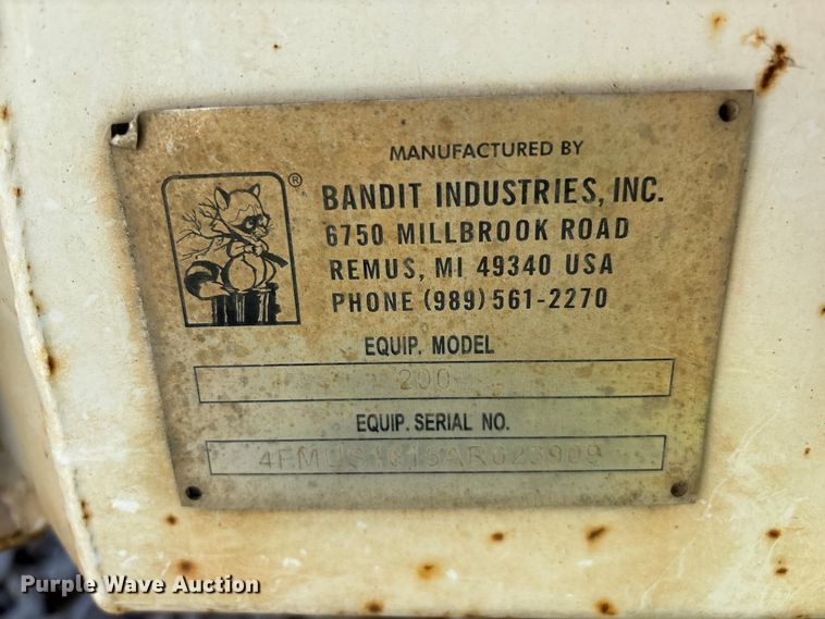 image for item YA3244 2010 Bandit 200XP wood chipper