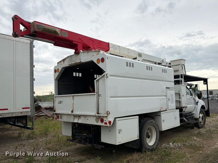 image for item YA3246 2015 Ford F750 Super Duty forestry bucket truck