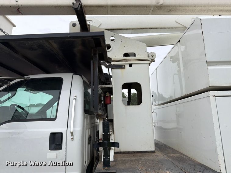 image for item YA3246 2015 Ford F750 Super Duty forestry bucket truck