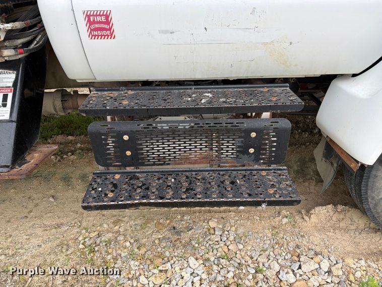 image for item YA3246 2015 Ford F750 Super Duty forestry bucket truck