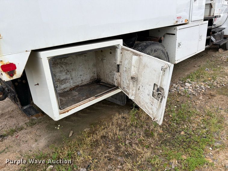 image for item YA3246 2015 Ford F750 Super Duty forestry bucket truck