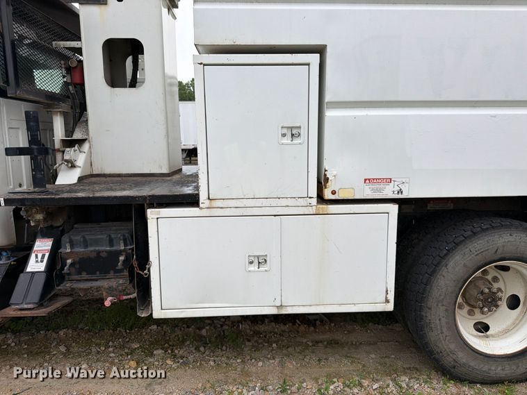image for item YA3246 2015 Ford F750 Super Duty forestry bucket truck