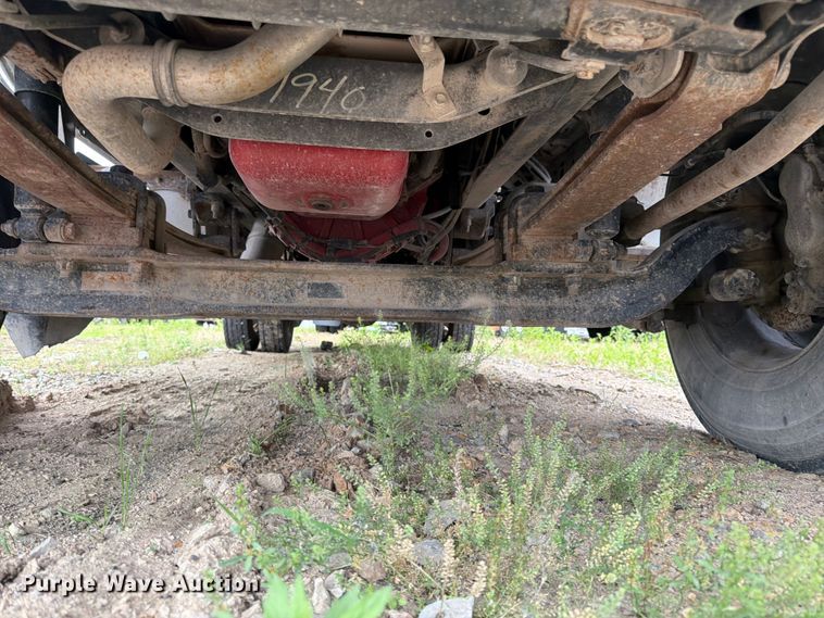 image for item YA3246 2015 Ford F750 Super Duty forestry bucket truck