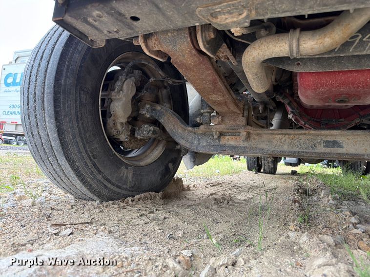 image for item YA3246 2015 Ford F750 Super Duty forestry bucket truck
