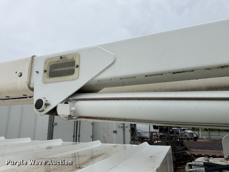 image for item YA3246 2015 Ford F750 Super Duty forestry bucket truck