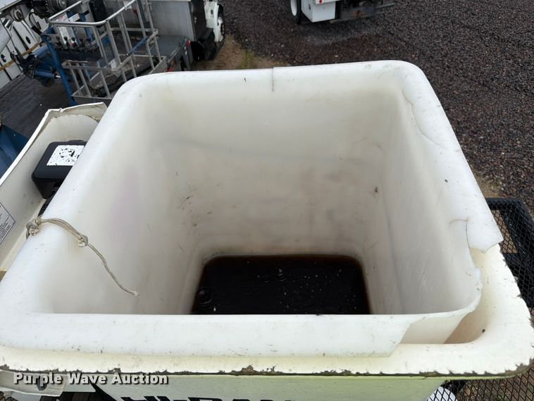 image for item YA3246 2015 Ford F750 Super Duty forestry bucket truck