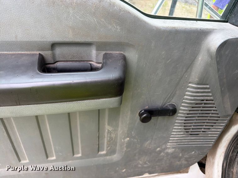 image for item YA3246 2015 Ford F750 Super Duty forestry bucket truck