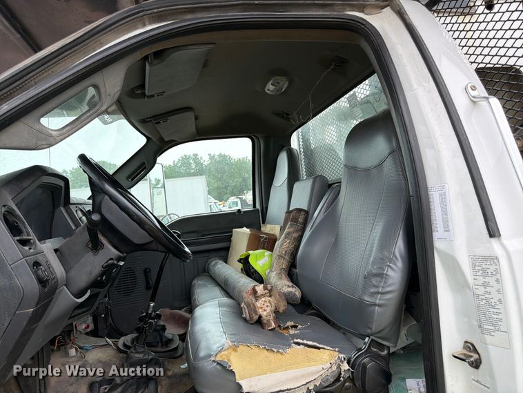 image for item YA3246 2015 Ford F750 Super Duty forestry bucket truck