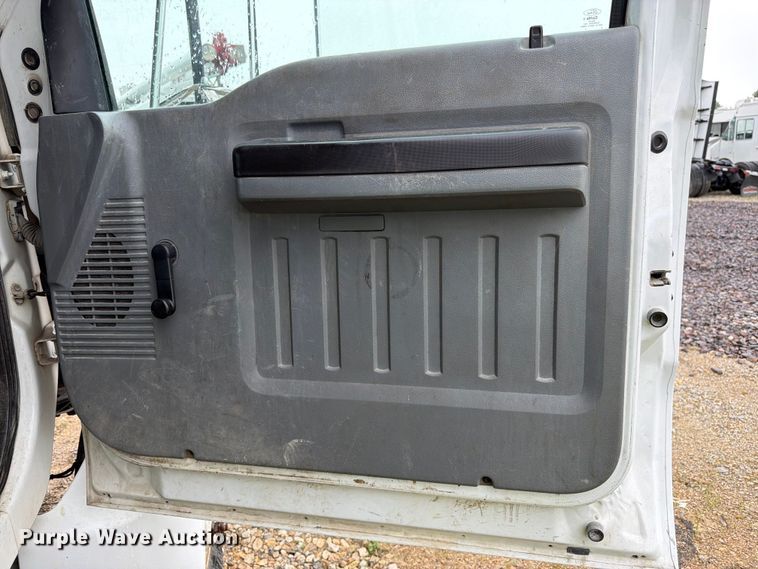 image for item YA3246 2015 Ford F750 Super Duty forestry bucket truck
