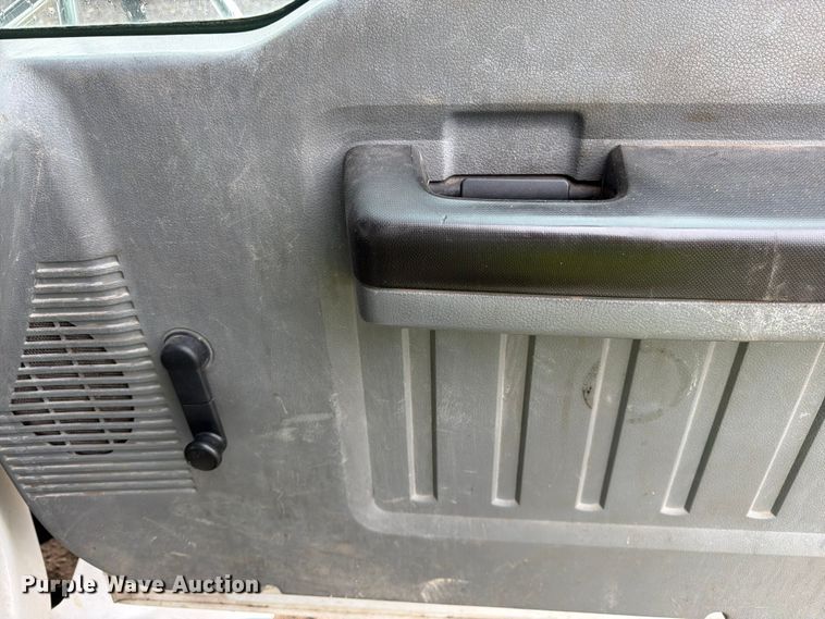 image for item YA3246 2015 Ford F750 Super Duty forestry bucket truck