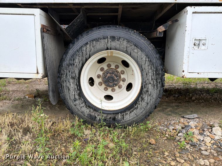 image for item YA3246 2015 Ford F750 Super Duty forestry bucket truck