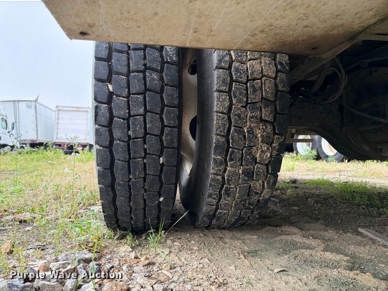 image for item YA3246 2015 Ford F750 Super Duty forestry bucket truck