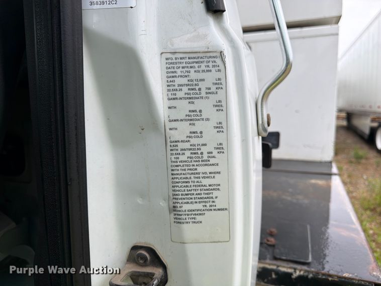 image for item YA3246 2015 Ford F750 Super Duty forestry bucket truck