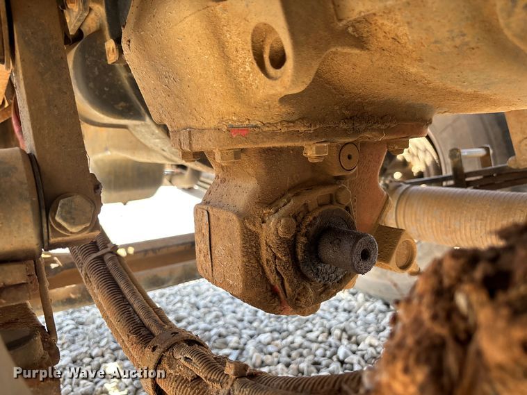 image for item YA3269 2008 Peterbilt 340 tank truck