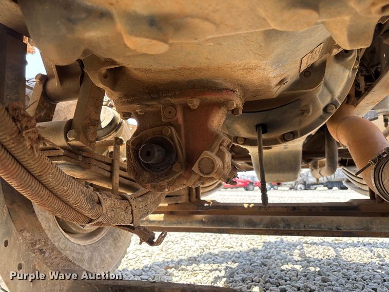 image for item YA3269 2008 Peterbilt 340 tank truck