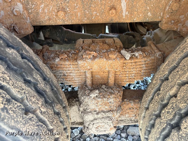 image for item YA3269 2008 Peterbilt 340 tank truck
