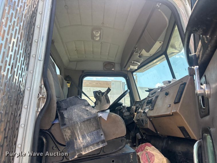 image for item YA3269 2008 Peterbilt 340 tank truck