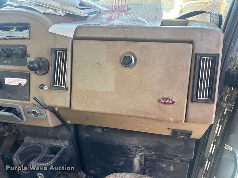 image for item YA3269 2008 Peterbilt 340 tank truck